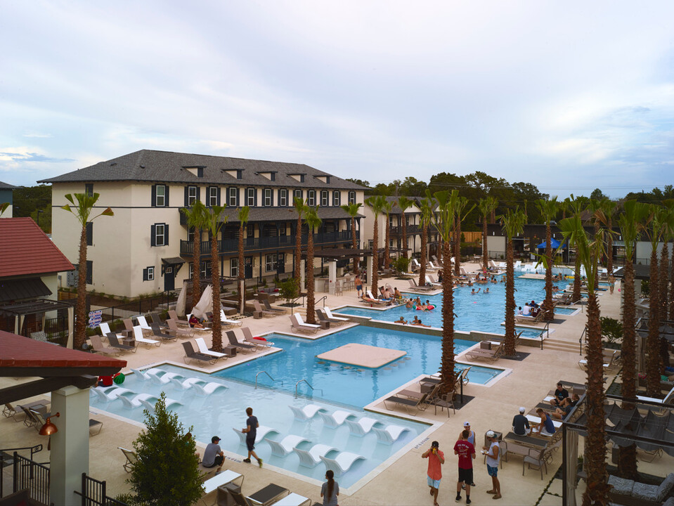 The Junction at College Station in College Station, TX - Foto de edificio