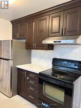 1233 Fairdale Dr in Mississauga, ON - Building Photo - Building Photo