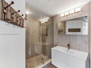 7135 Collins Ave in Miami Beach, FL - Building Photo - Building Photo