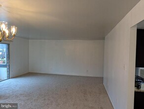 10214 Prince Pl-Unit -204 in Upper Marlboro, MD - Building Photo - Building Photo