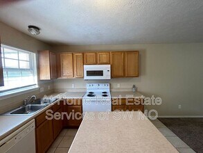 1017 N 25th St in Ozark, MO - Building Photo - Building Photo