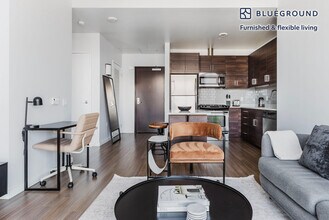 100 Van Ness Ave in San Francisco, CA - Foto de edificio - Building Photo