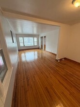 7827 S Ridgeland Ave, Unit 1 in Chicago, IL - Building Photo - Building Photo