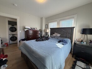 208-210 Banks St. Unit 3, Unit 3 in Cambridge, MA - Building Photo - Building Photo