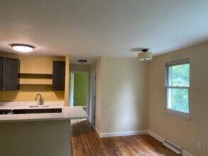 4415 Falls Bridge Dr photo'