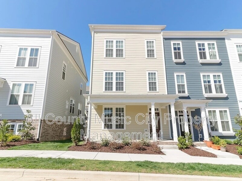 173 Burkitt Commons Ave in Nolensville, TN - Building Photo