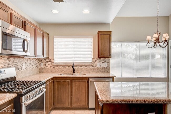 9037 Trumpet Ct