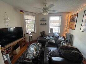 520 Cambridge St, Unit 3 in Cambridge, MA - Building Photo