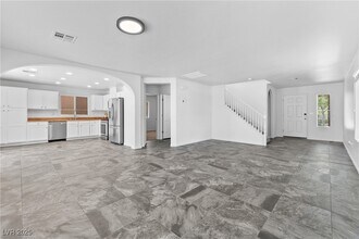 8938 Bonneville Peak Ct in Las Vegas, NV - Building Photo - Building Photo