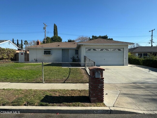 2320 Magnolia St, Unit 7017-04G in Simi Valley, CA - Building Photo - Building Photo