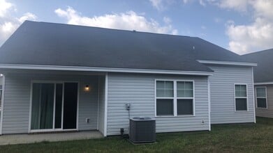 12 Miriam Jordan Rd in Port Wentworth, GA - Building Photo - Building Photo