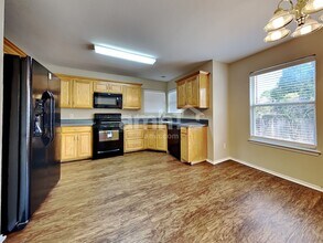 1039 Winepress Rd in Burleson, TX - Building Photo - Building Photo