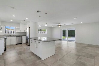 636 Eastwind Dr in North Palm Beach, FL - Building Photo - Building Photo