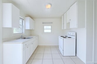 605 33rd St in West Palm Beach, FL - Building Photo - Building Photo