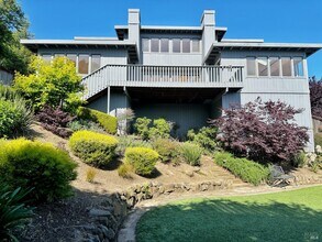 172 Great Cir Dr in Mill Valley, CA - Building Photo - Building Photo