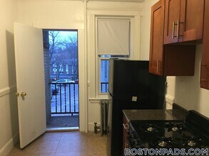 8 Vinal St in Boston, MA - Building Photo - Building Photo