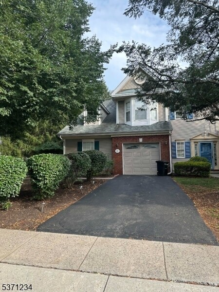 40 Sapphire Ln