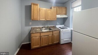 1235 W Hazzard St, Unit 1-413 in Philadelphia, PA - Building Photo