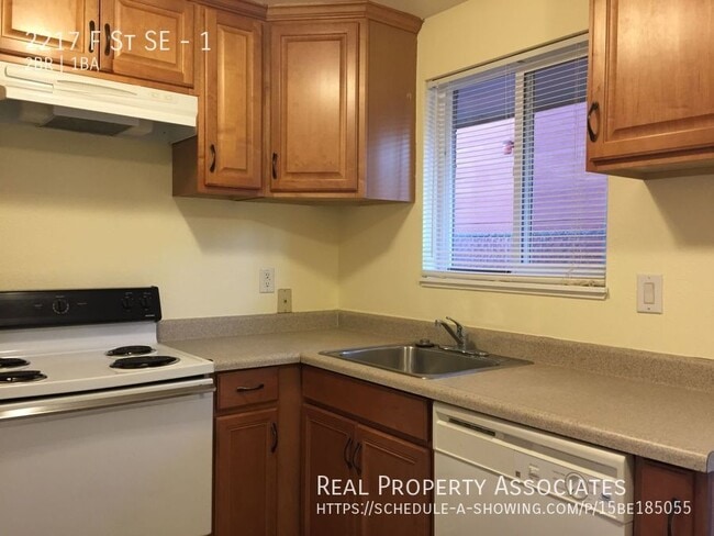 2217 F St SE in Auburn, WA - Building Photo - Building Photo