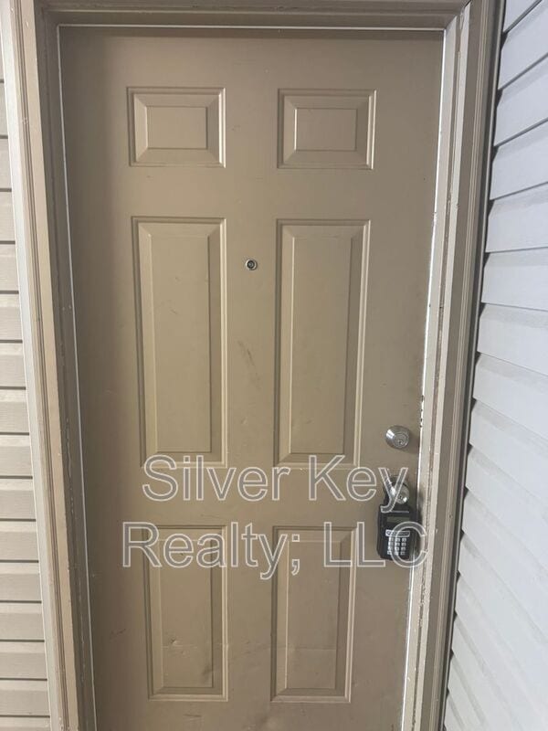 220 Willow Creek Drive in Madisonville, TN - Building Photo - Building Photo