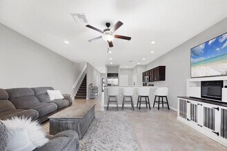 1314 Grantham Dr in Sarasota, FL - Building Photo - Building Photo