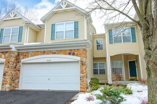 property at 3027 King Ct