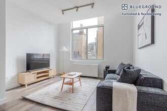556 3rd Ave in New York, NY - Building Photo - Building Photo