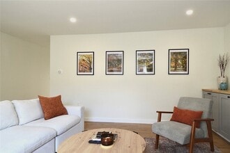 422 Avery St in Pittsburgh, PA - Building Photo - Building Photo