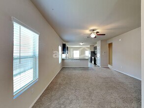 747 Red Barn Bnd in New Braunfels, TX - Building Photo - Building Photo