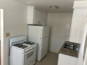 4115 E Ocean Blvd, Unit 1 in Long Beach, CA - Foto de edificio - Building Photo