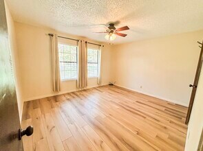 105 Bluebird Cir in Marble Falls, TX - Building Photo - Building Photo