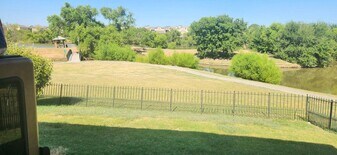 1210 Plaza Lake Dr in San Antonio, TX - Building Photo