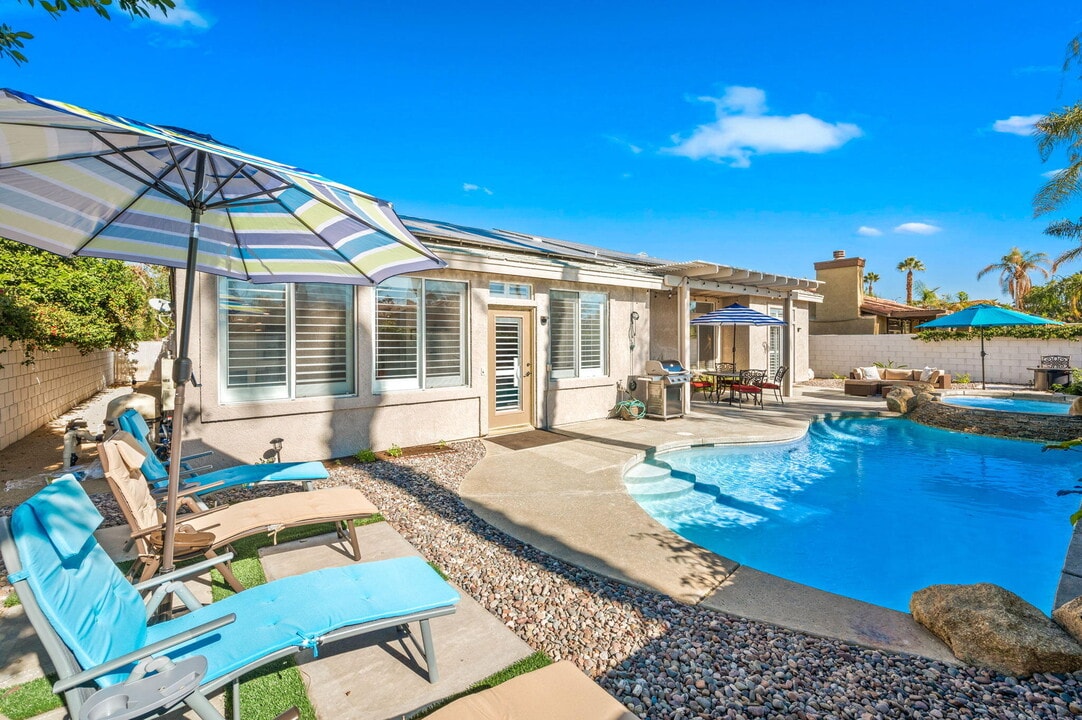 73455 Terraza Dr in Palm Desert, CA - Building Photo