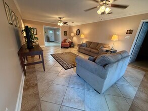 1451 Aris Ave in Metairie, LA - Foto de edificio - Building Photo