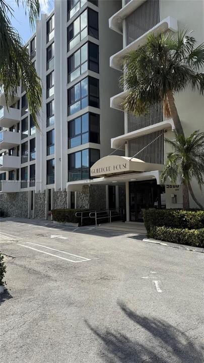 9800 W Bay Harbor Dr, Unit 607 in Bay Harbor Islands, FL - Building Photo