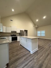 3845 Honeysuckle Rd in Gainesville, GA - Building Photo - Building Photo