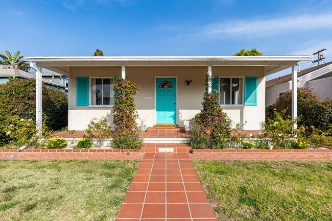 2818 Clune Ave in Venice, CA - Building Photo - Building Photo