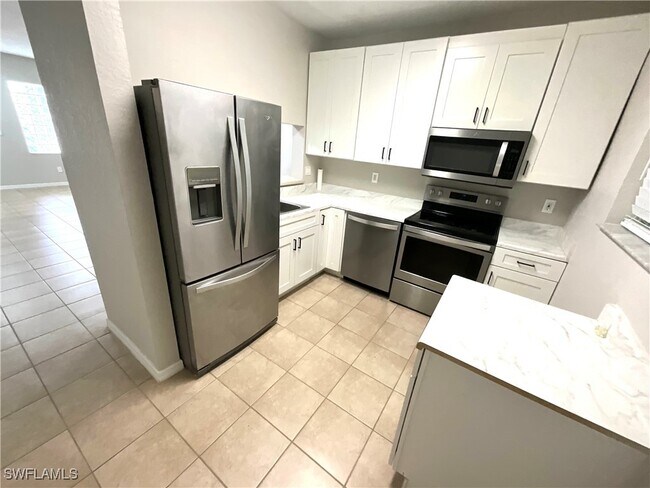 8358 Bernwood Cove Loop in Ft. Myers, FL - Building Photo - Building Photo