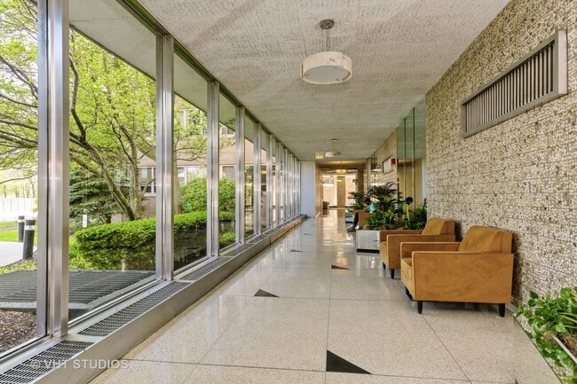 3950 N Lake Shore Dr in Chicago, IL - Building Photo - Building Photo