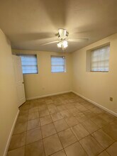 90 6th St, Unit A in Cambridge, MA - Foto de edificio - Building Photo