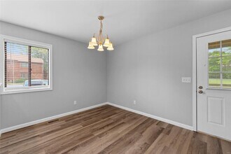 250 Cedar Grove Dr in St. Charles, MO - Building Photo - Building Photo