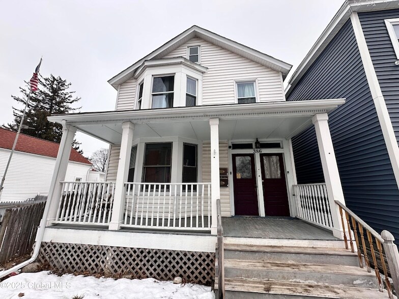 386 3rd Ave-Unit -1 in Troy, NY - Building Photo