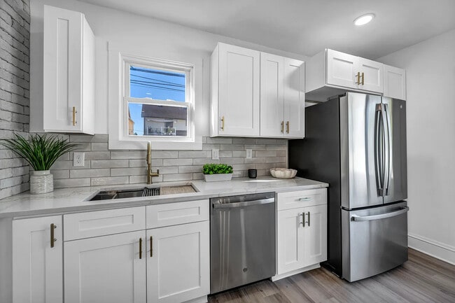 2128 Hampstead Rd in Cleveland Heights, OH - Building Photo - Building Photo