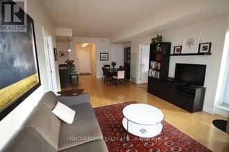 235 Kent St in Ottawa, ON - Building Photo - Building Photo