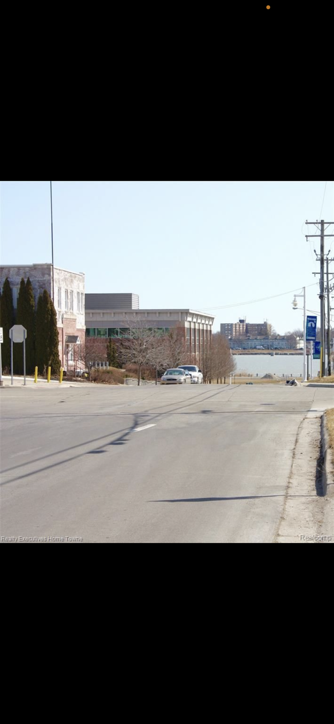 520 Griswold St in Port Huron, MI - Foto de edificio - Building Photo