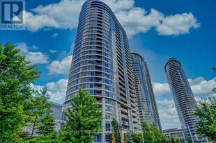 151 Village Green Square in Toronto, ON - Building Photo
