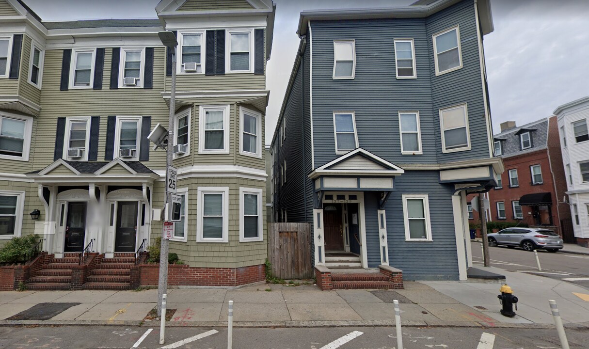 145 L St, Unit 2 in Boston, MA - Building Photo
