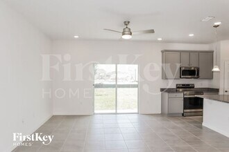 1611 Isleta Lp in Kissimmee, FL - Building Photo - Building Photo