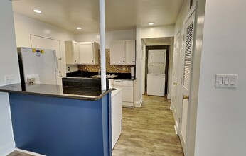 1954 Conway Rd in Orlando, FL - Foto de edificio - Building Photo