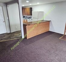 123 W Pine St in Tigerton, WI - Building Photo